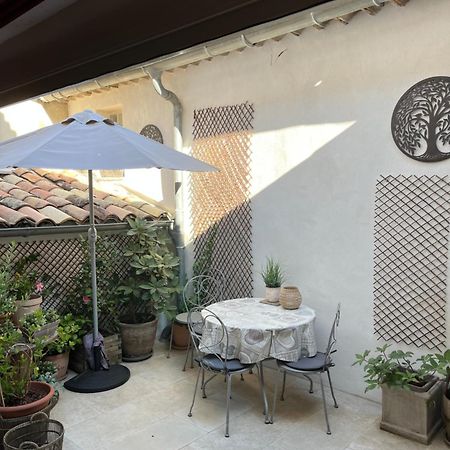 La Charmeuse Apartment Cereste Bagian luar foto