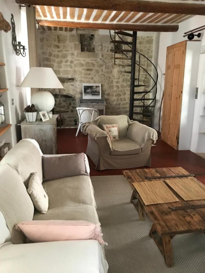 La Charmeuse Apartment Cereste Bagian luar foto